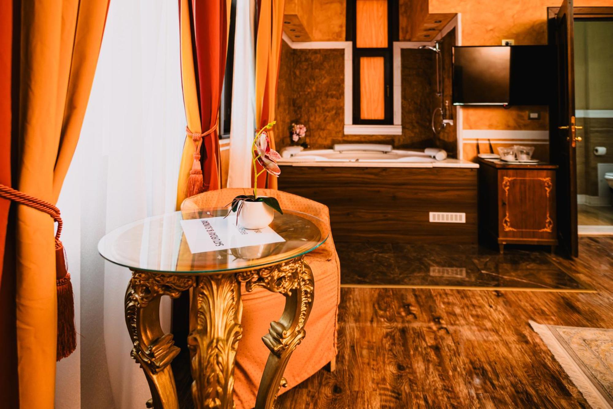 Vigo Hotel Плоешти Экстерьер фото